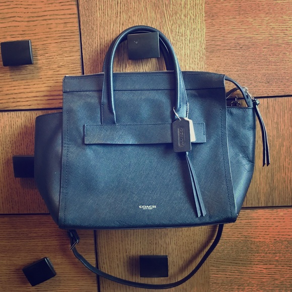 Authentic Coach bag 🖤 - Picture 1 of 3